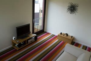 carpet-in-living-room-300×200